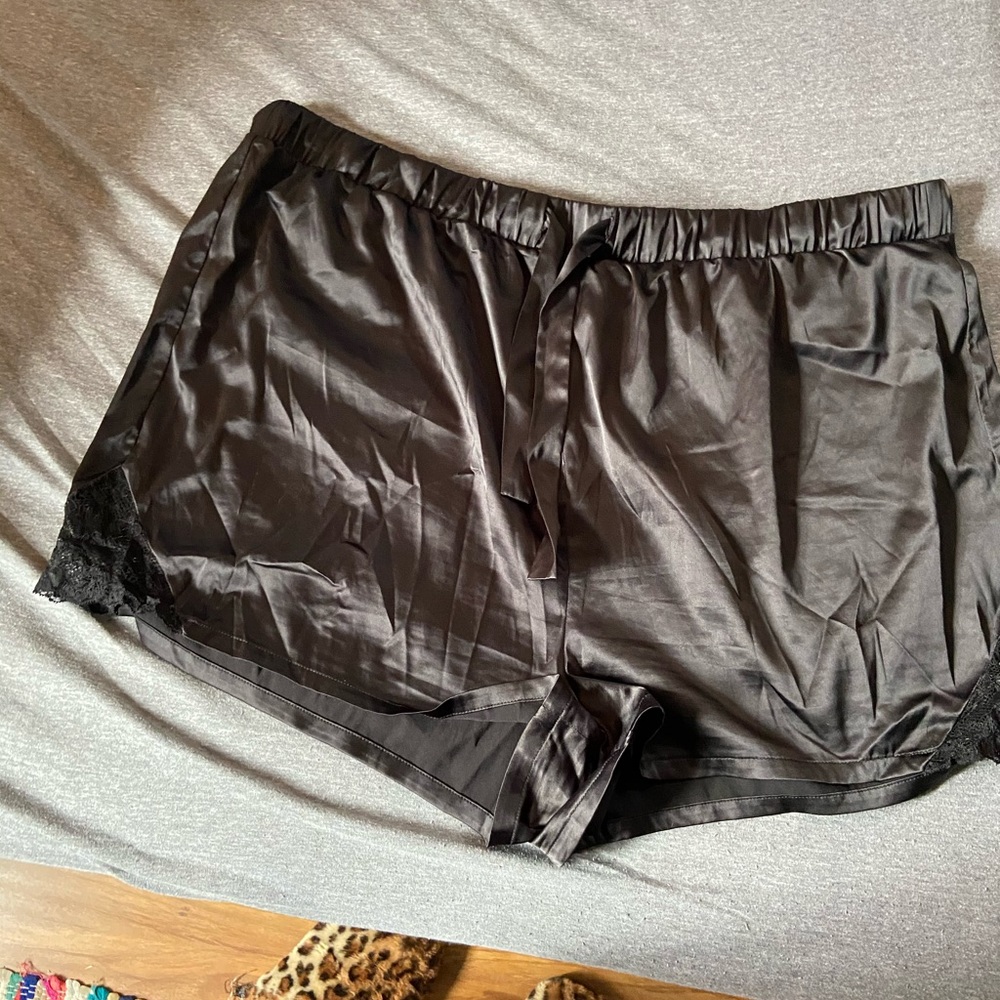 Size 3 Black Satin Torrid Pajama Shorts